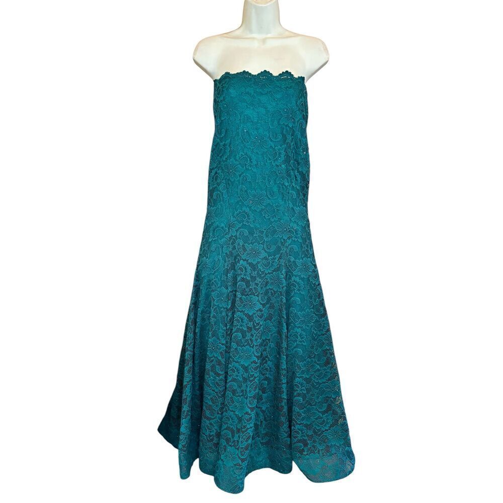 La Femme Lace Full Strapless Dress in Emerald Green NWOT Size 4